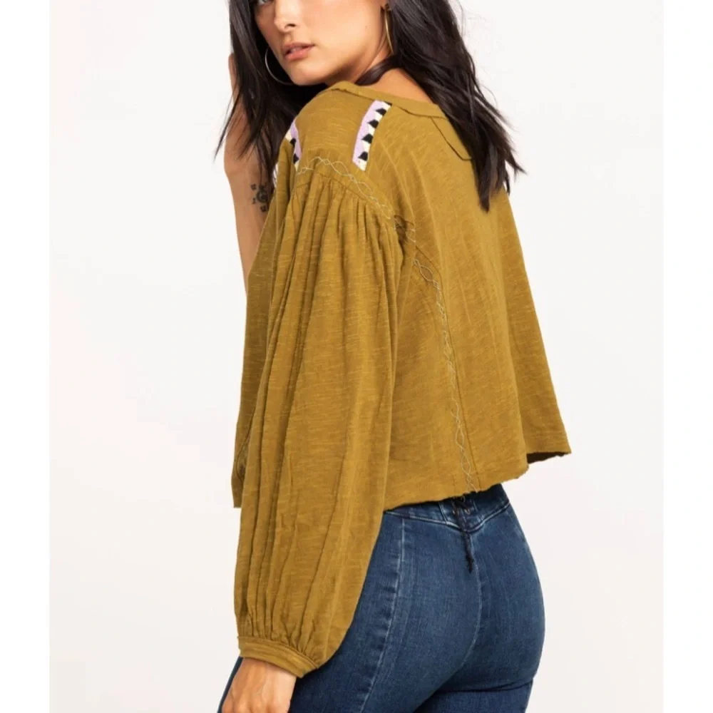 FREE PEOPLE hand me down embroidered top